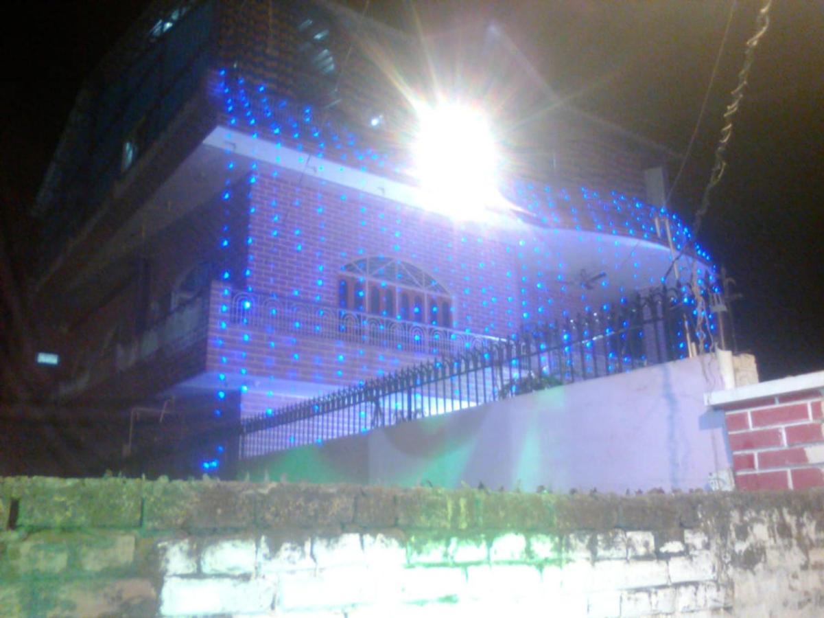 Srishti Shelter Hotel Varanasi Exterior photo