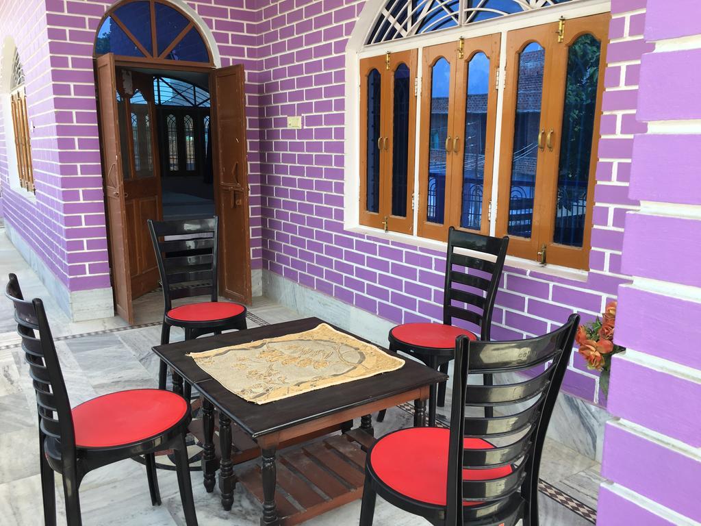 Srishti Shelter Hotel Varanasi Exterior photo